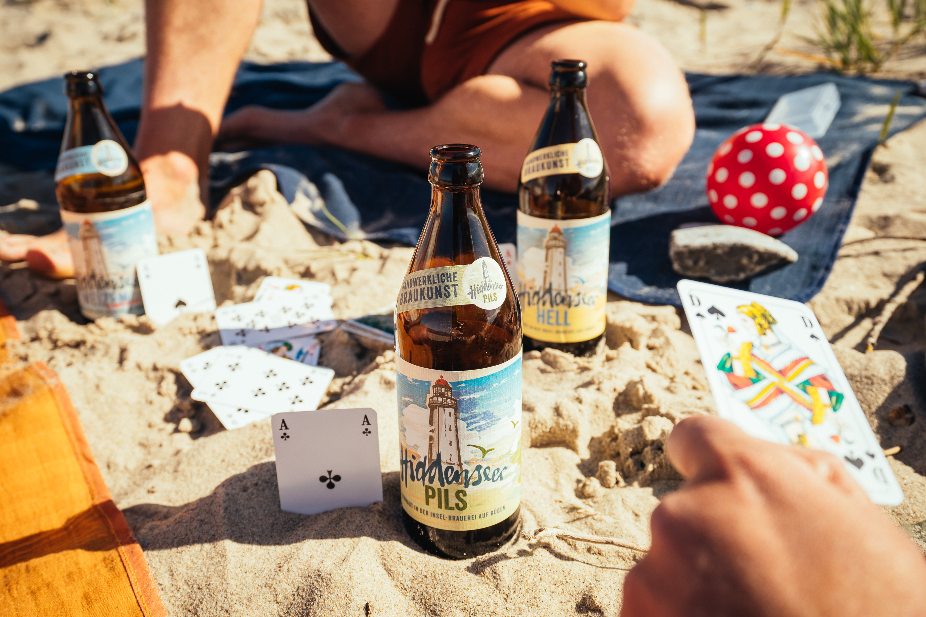 Hiddenseer Flasche am Strand
